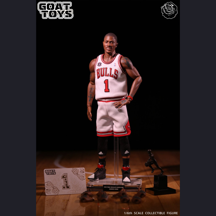 Derrick Rose (MVP suit)