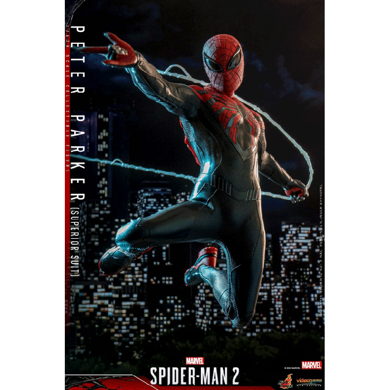 Hot Toys VGM61 1/6 Scale PETER PARKER (SUPERIOR SUIT)