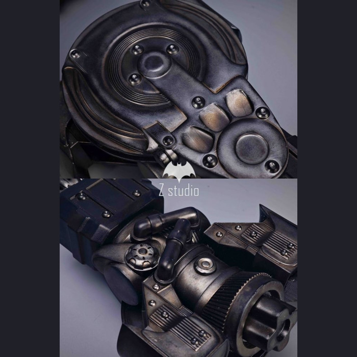 Balance - Z Studio - Cinematic-Grade Batman Weapon Replica Collection
