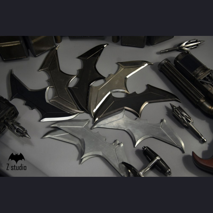 Balance - Z Studio - Cinematic-Grade Batman Weapon Replica Collection
