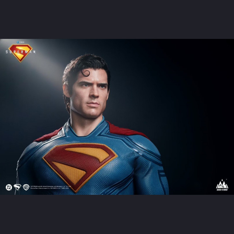 Queen Studios - Life-size 1/1 Superman