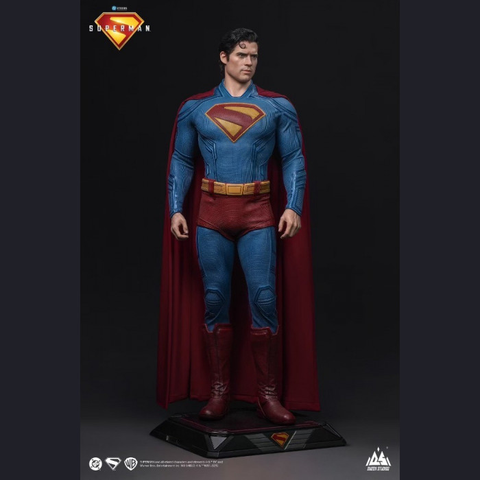 Queen Studios - Life-size 1/1 Superman