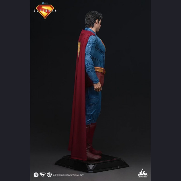 Queen Studios - Life-size 1/1 Superman