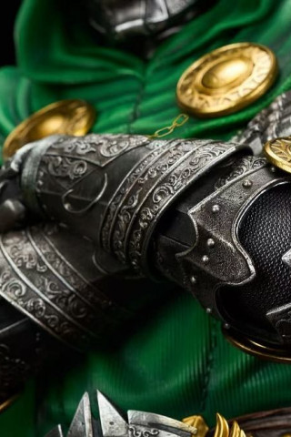 PING JIANG CREATIVE - Doctor Doom Life-size Bust