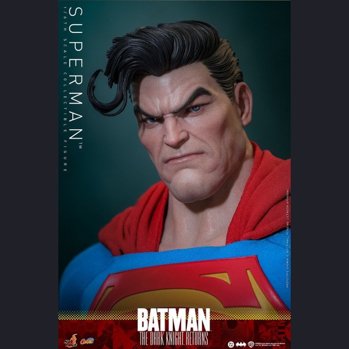 HOT TOYS - Superman - Batman: The Dark Knight Returns