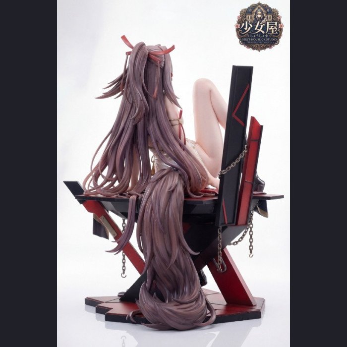 Girl House - Ye Shunguang - Bound Scarlet Pose