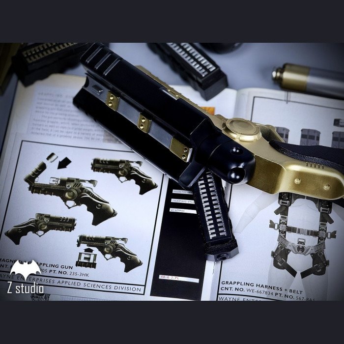 Z - STUDIO - Batman - Batman Grapple Gun Replica