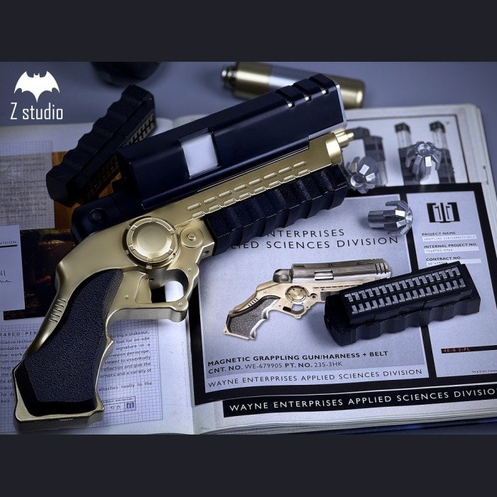Z - STUDIO - Batman - Batman Grapple Gun Replica