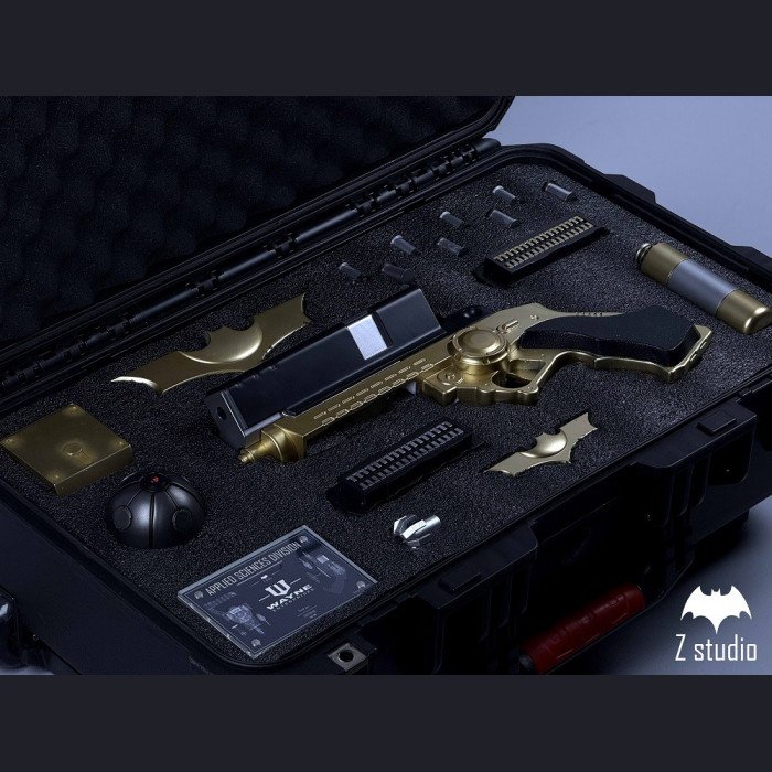 Z - STUDIO - Batman - Batman Grapple Gun Replica