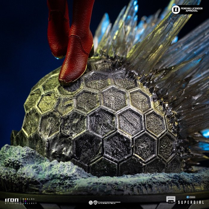 Iron Studios - Supergirl - DC Comics / DC Universe