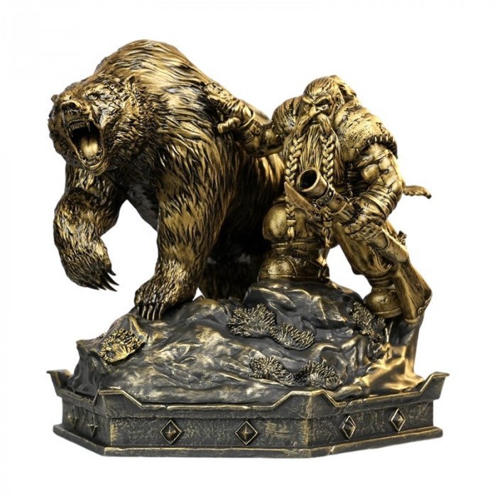 Blizzard Entertainment - Dwarf Hunter & Great Bear - World of Warcraft