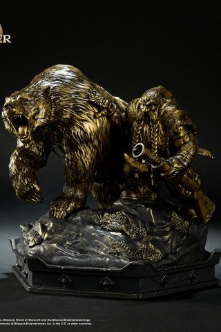 Blizzard Entertainment - Dwarf Hunter & Great Bear - World of Warcraft