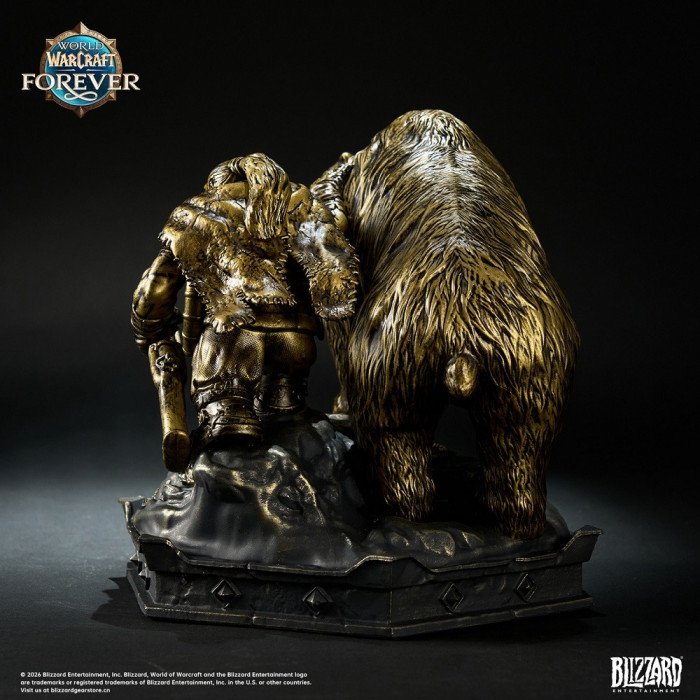 Blizzard Entertainment - Dwarf Hunter & Great Bear - World of Warcraft