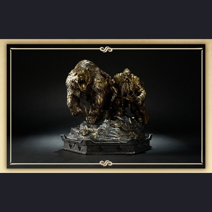 Blizzard Entertainment - Dwarf Hunter & Great Bear - World of Warcraft