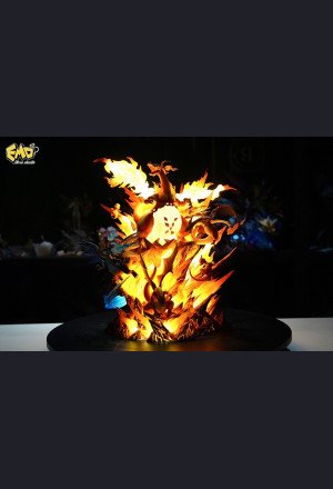 Emo Studio - Charizard - Pokémon