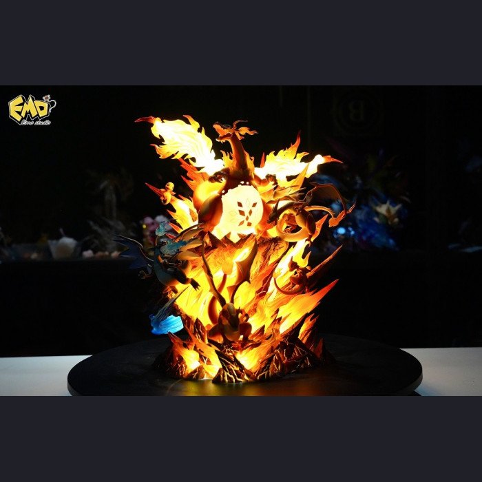Emo Studio - Charizard - Pokémon